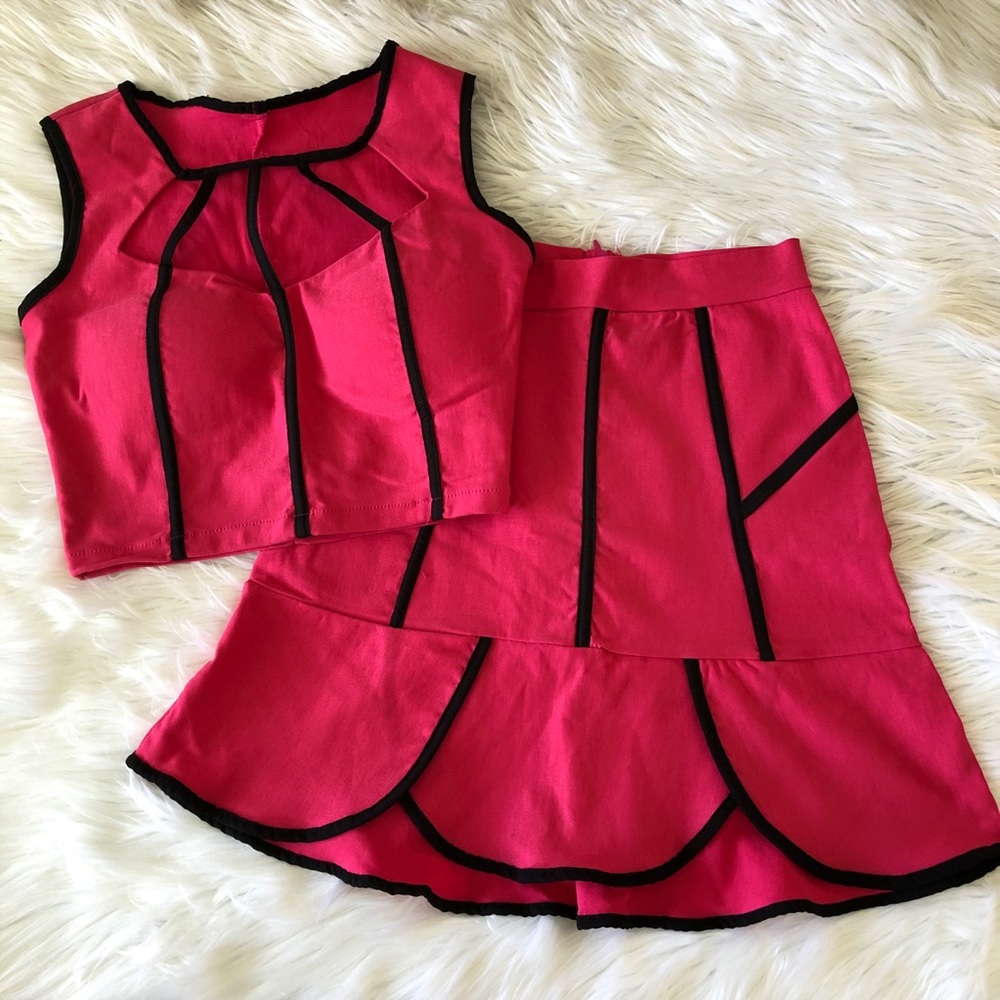 NWOT Hot Pink Party Set (can be sold separately)